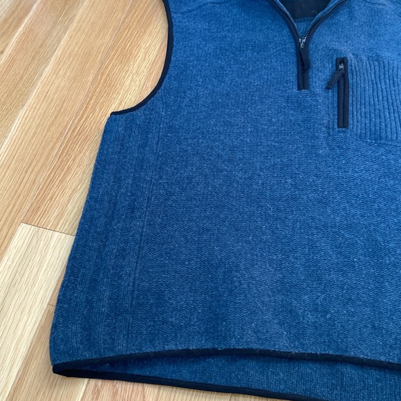 The Territory Ahead Lambswool Vest - Picture 4 of 8